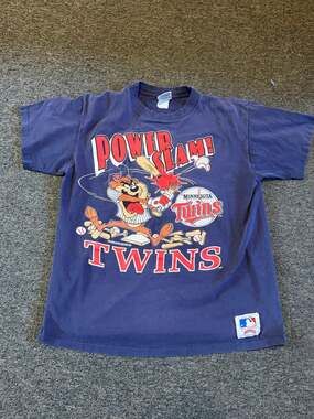 Vintage 1991 Minnesota Twins Warner Bros Inc T Shirt L  Size Made In USA Nutmeg